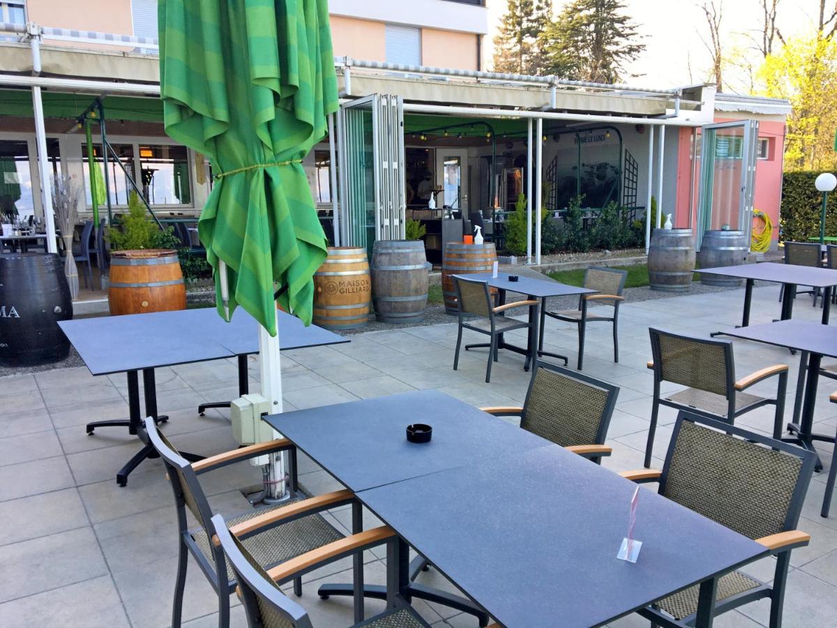 Hotel Restaurant De La Plage Gland Exterior photo